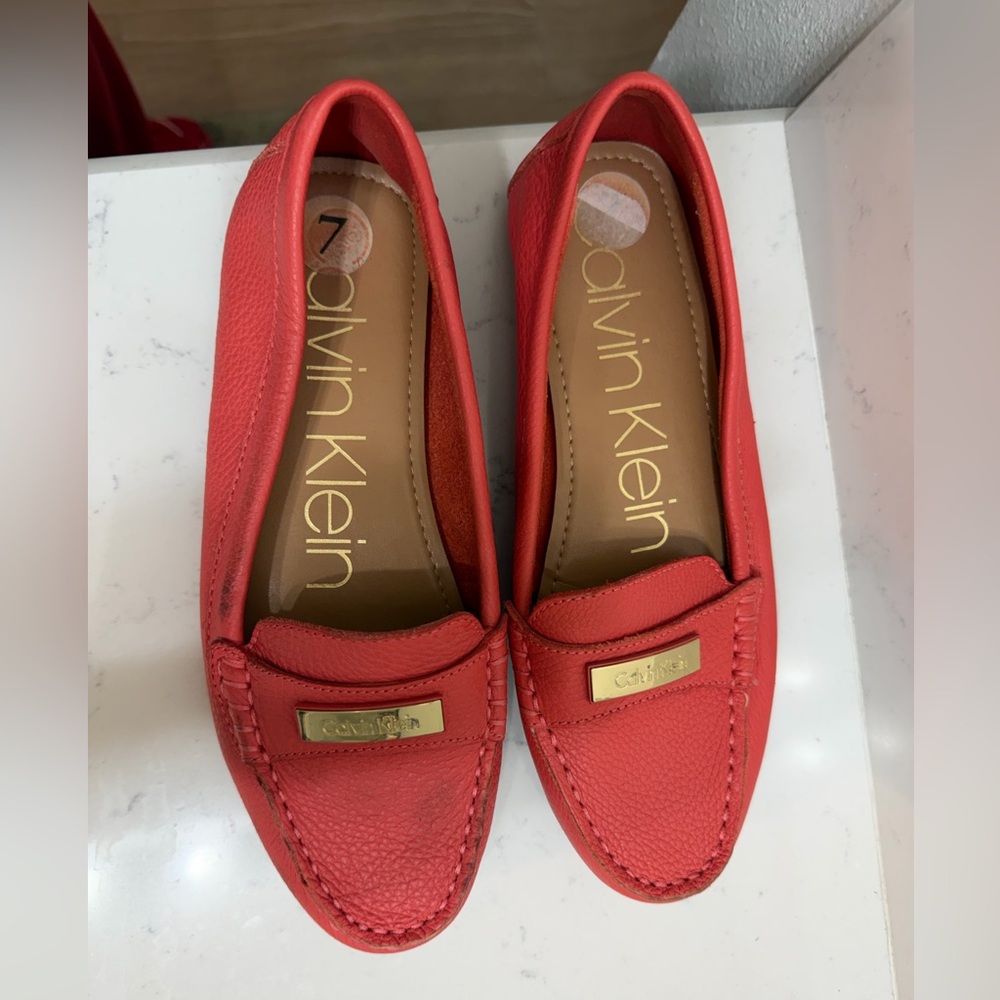 Calvin Klein Women's Bold Red/Coral Loafers